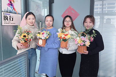 若水芳華，綻若春花！女神節到，聚丙烯酰胺廠家賽諾威恭祝天下所有女性芳華若春花！